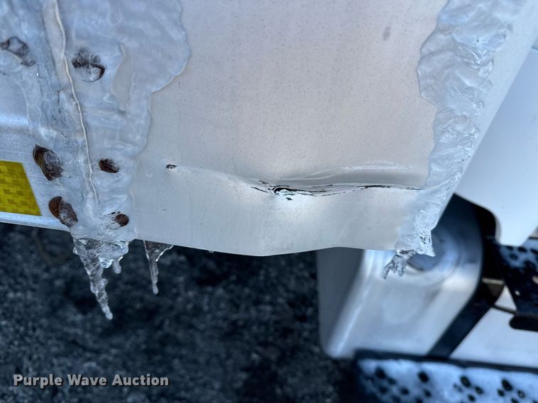 image for item EG2556 2007 Freightliner Business Class M2 box truck