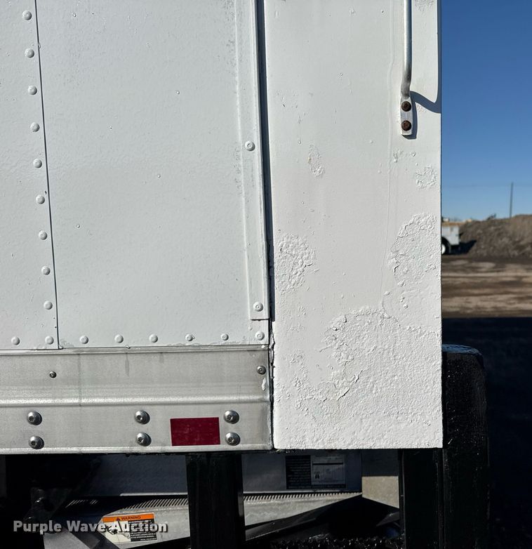 image for item EG2556 2007 Freightliner Business Class M2 box truck