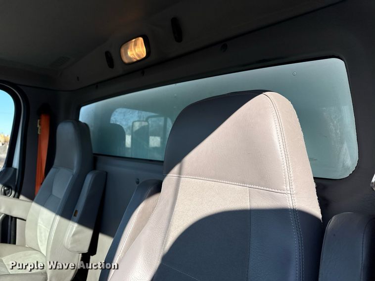 image for item EG2556 2007 Freightliner Business Class M2 box truck