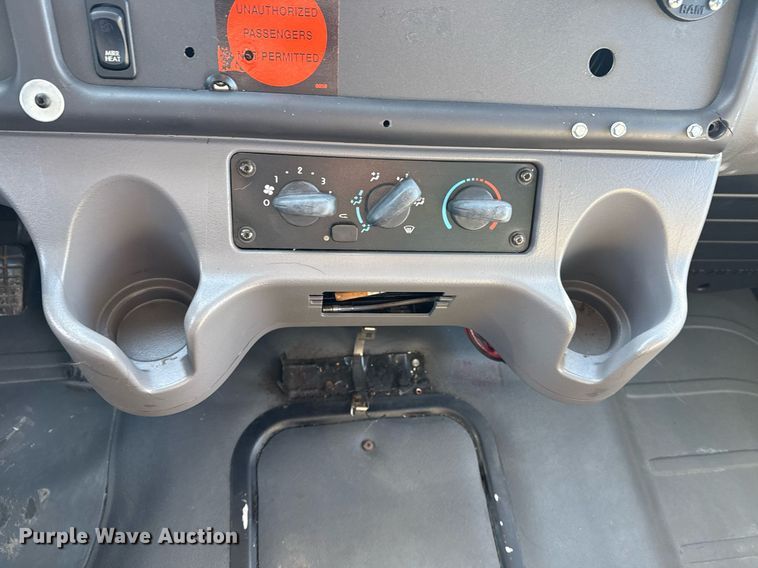 image for item EG2556 2007 Freightliner Business Class M2 box truck