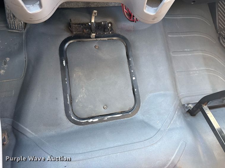 image for item EG2556 2007 Freightliner Business Class M2 box truck