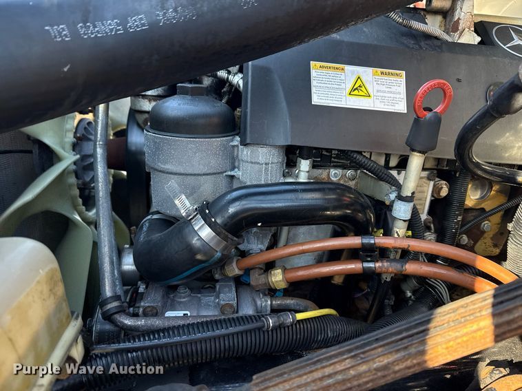 image for item EG2556 2007 Freightliner Business Class M2 box truck