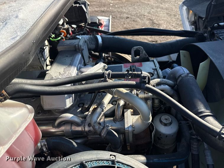 image for item EG2556 2007 Freightliner Business Class M2 box truck