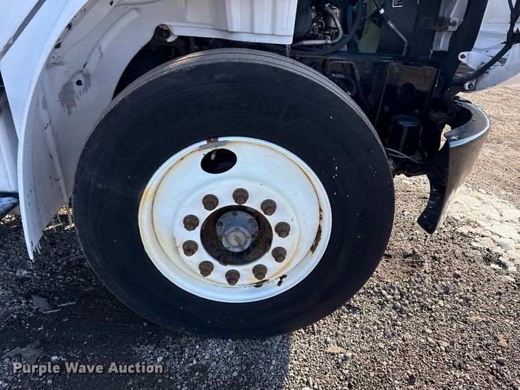 image for item EG2556 2007 Freightliner Business Class M2 box truck