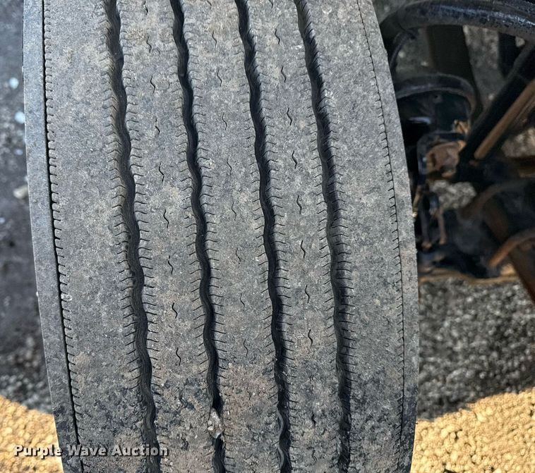 image for item EG2556 2007 Freightliner Business Class M2 box truck