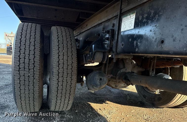 image for item EG2556 2007 Freightliner Business Class M2 box truck