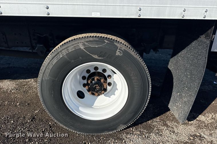 image for item EG2556 2007 Freightliner Business Class M2 box truck