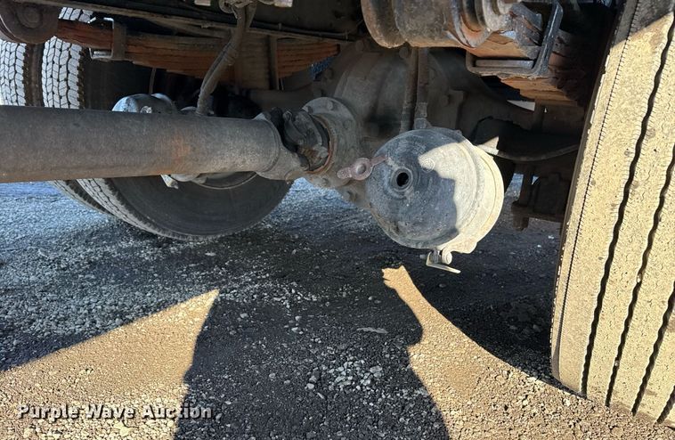 image for item EG2556 2007 Freightliner Business Class M2 box truck