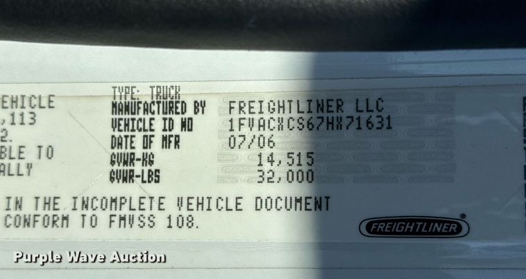 image for item EG2556 2007 Freightliner Business Class M2 box truck