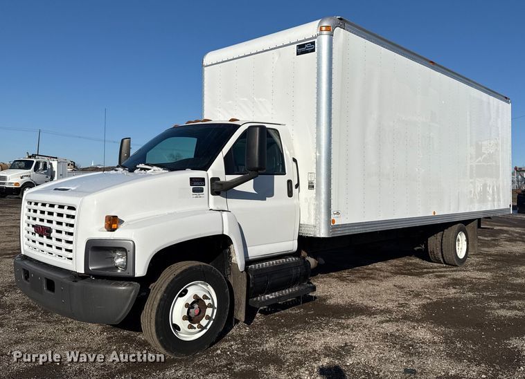 image for item EG2557 2005 GMC C6500 box truck