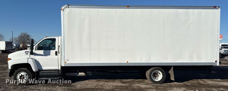 image for item EG2557 2005 GMC C6500 box truck