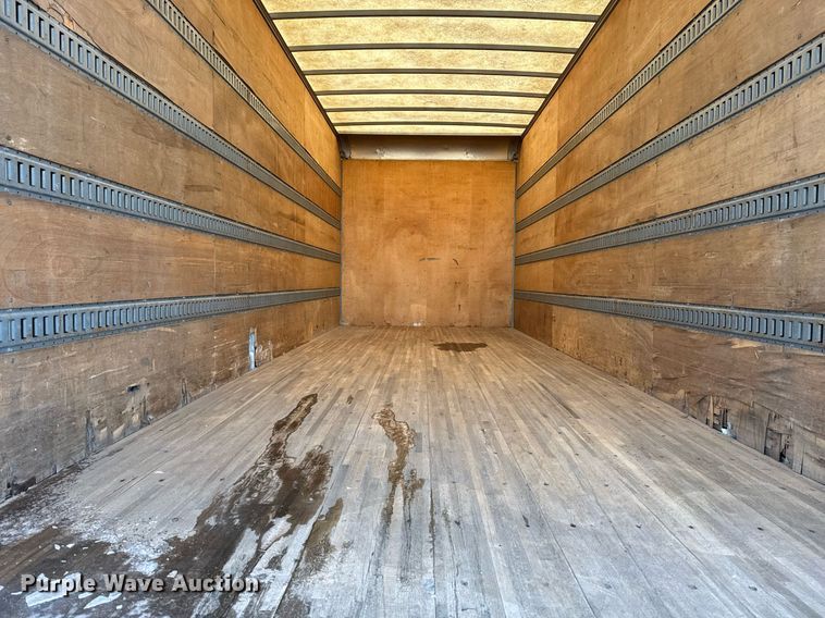 image for item EG2557 2005 GMC C6500 box truck