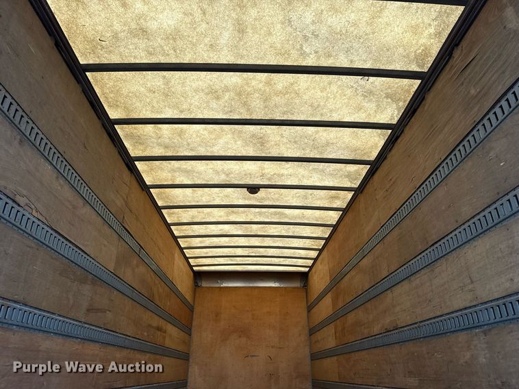 image for item EG2557 2005 GMC C6500 box truck