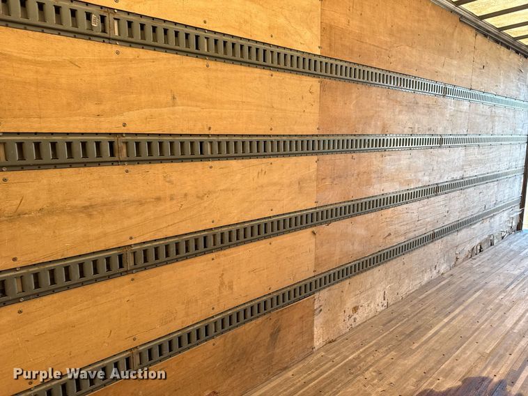 image for item EG2557 2005 GMC C6500 box truck