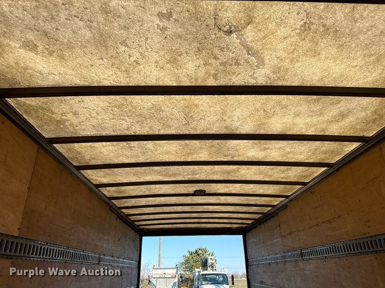 image for item EG2557 2005 GMC C6500 box truck