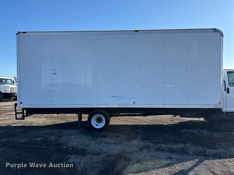 image for item EG2557 2005 GMC C6500 box truck