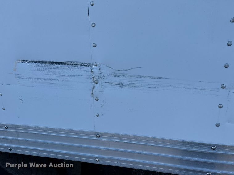 image for item EG2557 2005 GMC C6500 box truck