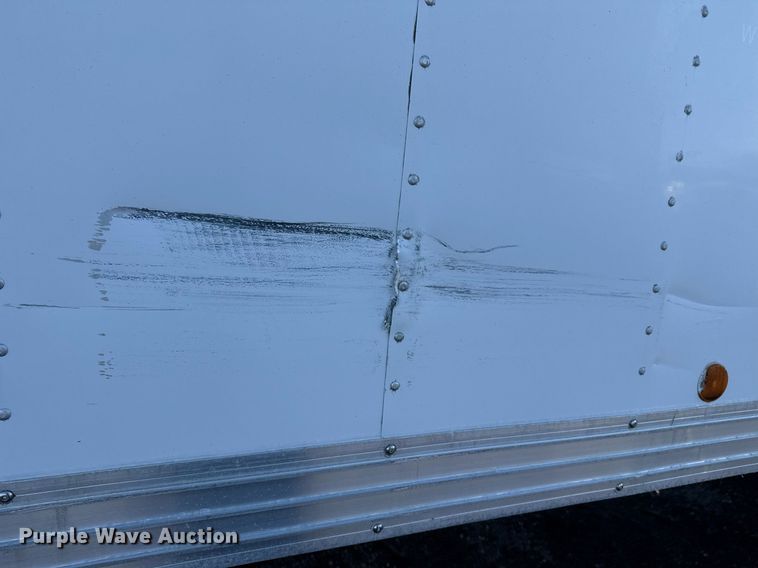 image for item EG2557 2005 GMC C6500 box truck