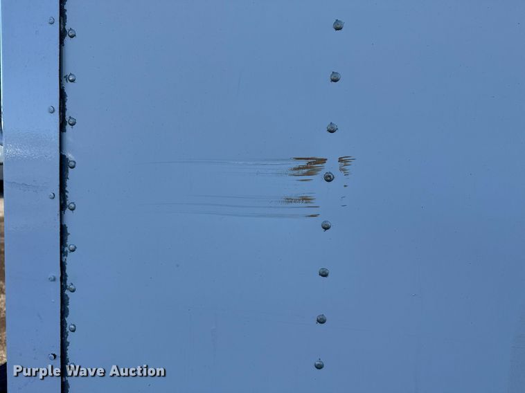 image for item EG2557 2005 GMC C6500 box truck