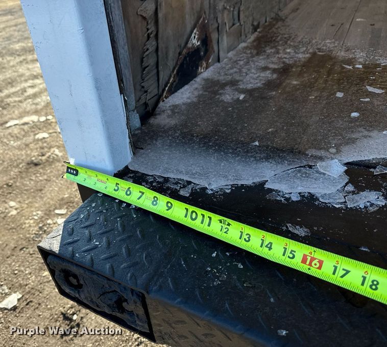 image for item EG2557 2005 GMC C6500 box truck