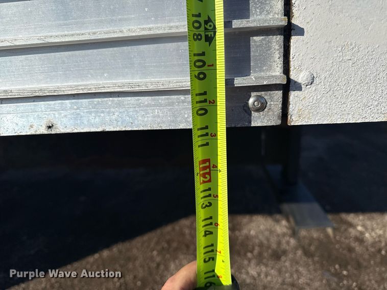 image for item EG2557 2005 GMC C6500 box truck