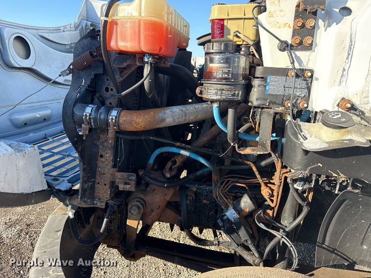 image for item EG2557 2005 GMC C6500 box truck