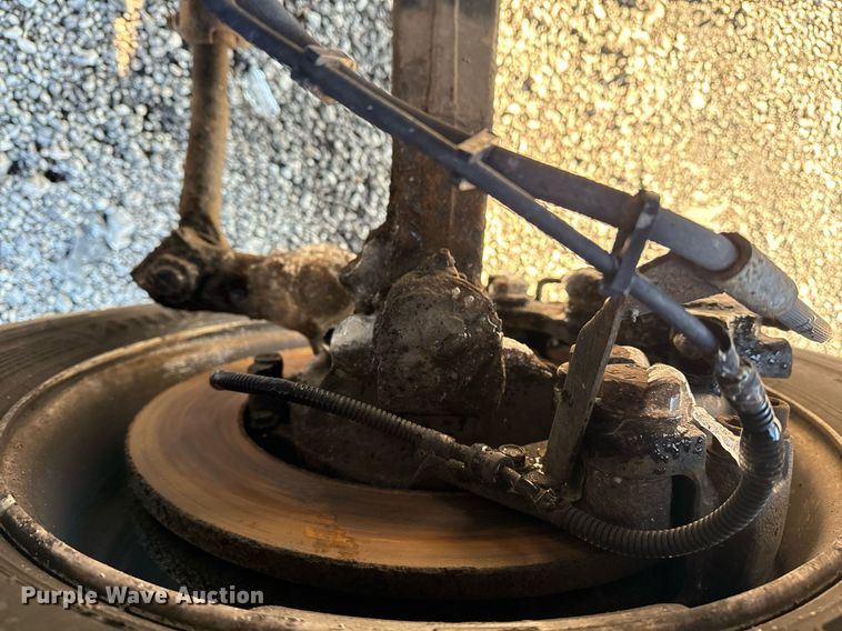 image for item EG2557 2005 GMC C6500 box truck