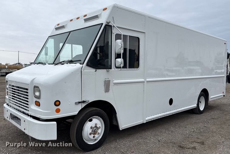 image for item EG2558 2009 Freightliner MT 45 delivery truck