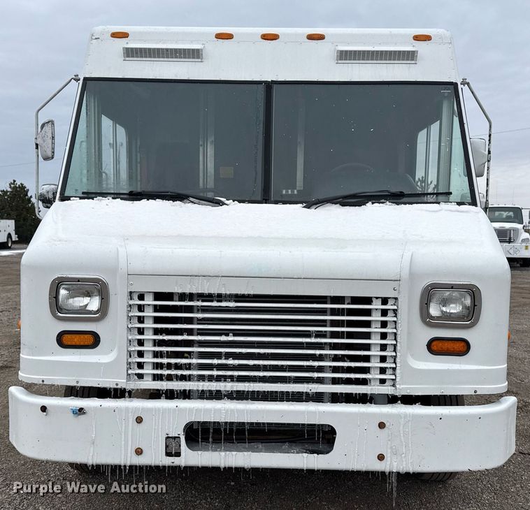 image for item EG2558 2009 Freightliner MT 45 delivery truck