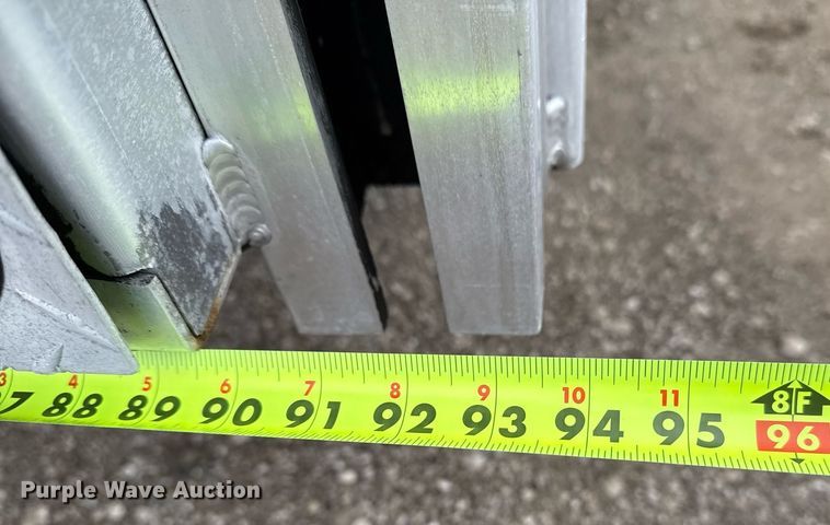 image for item EG2558 2009 Freightliner MT 45 delivery truck