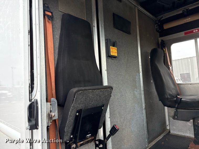 image for item EG2558 2009 Freightliner MT 45 delivery truck