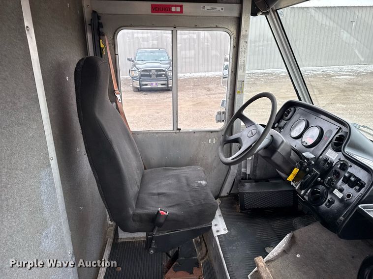 image for item EG2558 2009 Freightliner MT 45 delivery truck