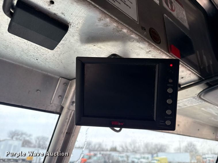 image for item EG2558 2009 Freightliner MT 45 delivery truck