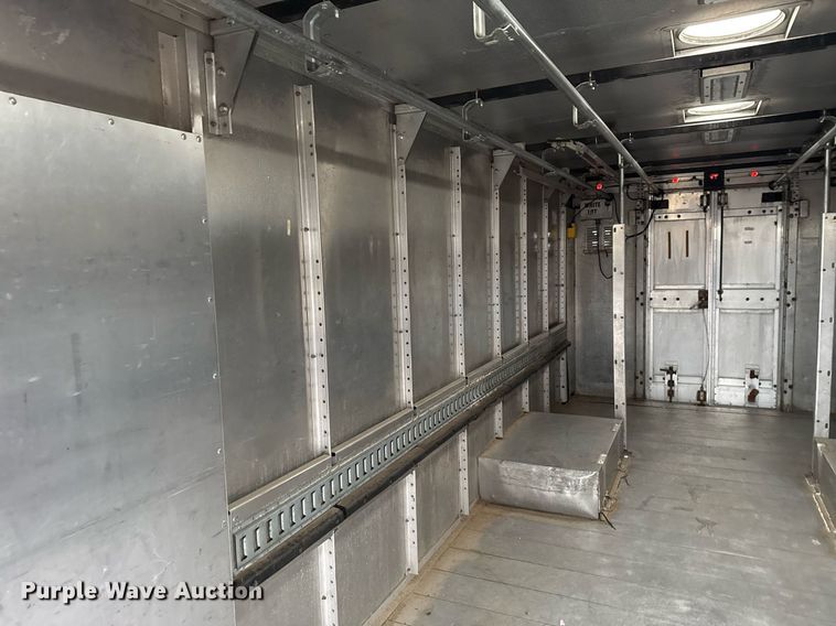 image for item EG2558 2009 Freightliner MT 45 delivery truck