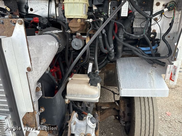 image for item EG2558 2009 Freightliner MT 45 delivery truck