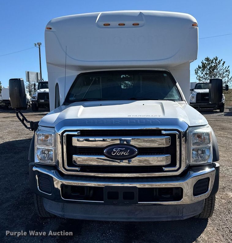 image for item EG2571 2014 Ford F550 Super Duty  shuttle bus