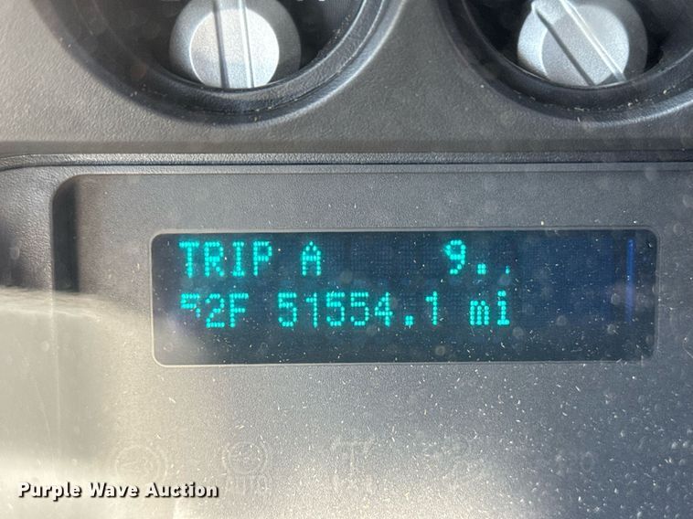 image for item EG2571 2014 Ford F550 Super Duty  shuttle bus