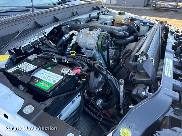 image for item EG2571 2014 Ford F550 Super Duty  shuttle bus