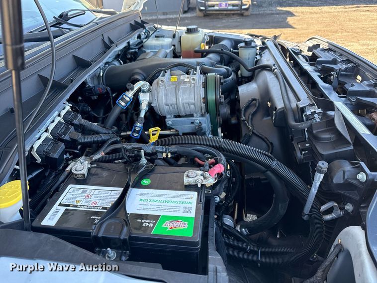 image for item EG2571 2014 Ford F550 Super Duty  shuttle bus