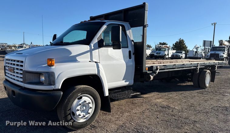 image for item EG2584 2005 GMC C5500 flatbed truck