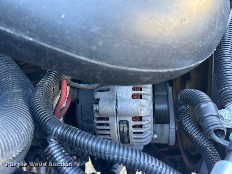 image for item EG2584 2005 GMC C5500 flatbed truck