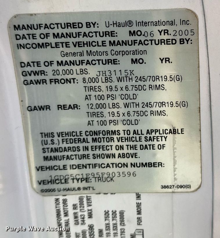 image for item EG2584 2005 GMC C5500 flatbed truck