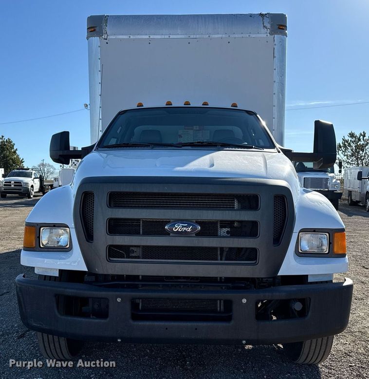 image for item EG2586 2015 Ford F750 Super Duty box truck