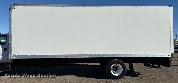 image for item EG2586 2015 Ford F750 Super Duty box truck