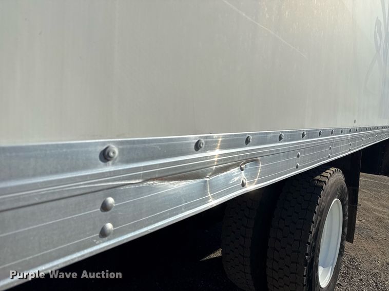 image for item EG2586 2015 Ford F750 Super Duty box truck