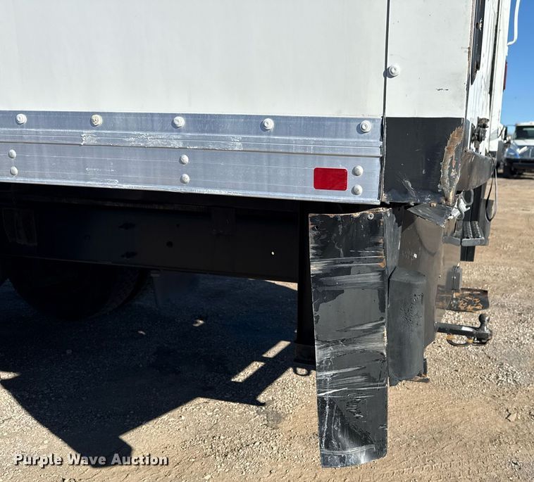 image for item EG2586 2015 Ford F750 Super Duty box truck