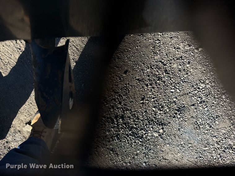 image for item EG2586 2015 Ford F750 Super Duty box truck