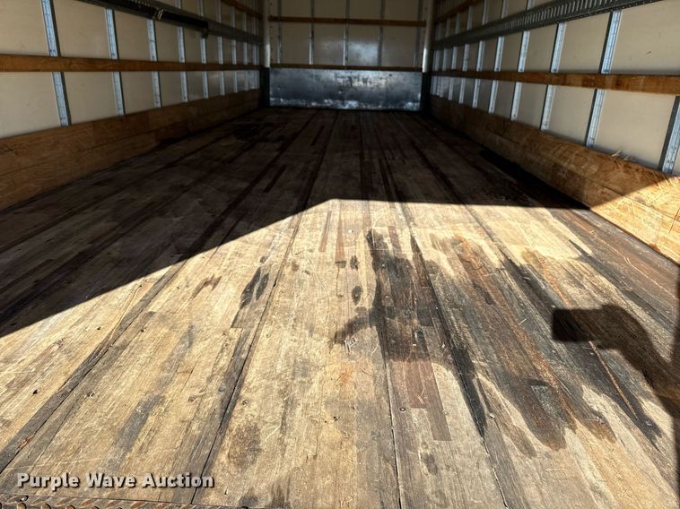 image for item EG2586 2015 Ford F750 Super Duty box truck