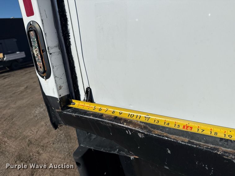 image for item EG2586 2015 Ford F750 Super Duty box truck