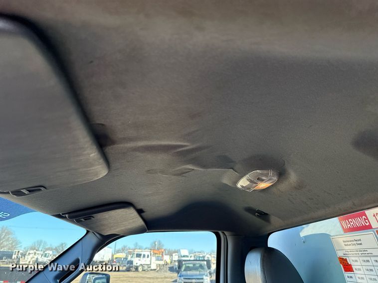 image for item EG2586 2015 Ford F750 Super Duty box truck